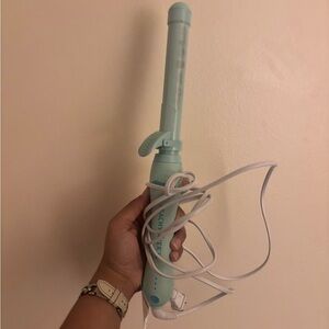 Rotations beachwaver Light Blue Curling Iron